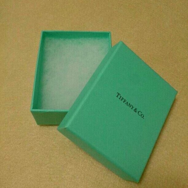 Tiffany & Co.(ティファニー)の《ティファニー》【未使用】空き箱 ネックレス レディースのバッグ(ショップ袋)の商品写真