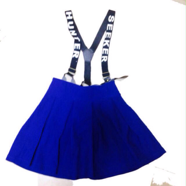 SPINNS(スピンズ)のサスペンダー付きスカート レディースのスカート(ミニスカート)の商品写真