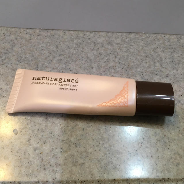 naturaglace(ナチュラグラッセ)のナチュラグラッセ メイクアップ クリーム 25ｍL シャンパンベージュ コスメ/美容のベースメイク/化粧品(化粧下地)の商品写真