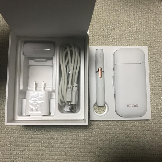 IQOS(アイコス)のIQOS 2.4Plus ホワイト メンズのファッション小物(タバコグッズ)の商品写真