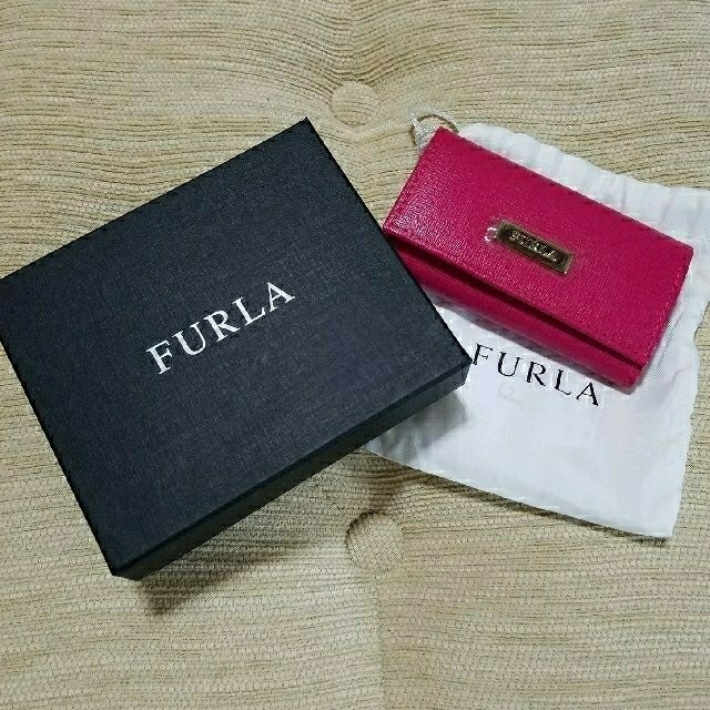 FURLA　キーケース　ピンク