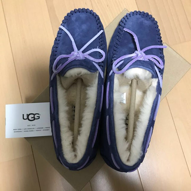 UGG(アグ)の新品未使用 正規品 ugg Dakota Peacoat レディースの靴/シューズ(その他)の商品写真