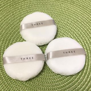 スリー(THREE)の未使用！美品！THREE おしろい用パフ(その他)