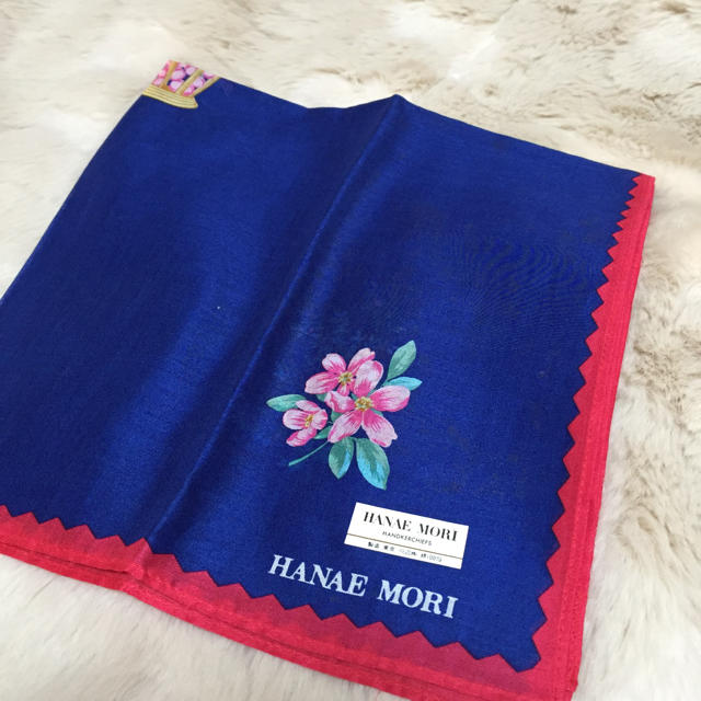 HANAE MORI(ハナエモリ)のMORI HANAE ハンカチ➀ レディースのファッション小物(ハンカチ)の商品写真