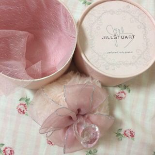 ジルバイジルスチュアート(JILL by JILLSTUART)のJILLSTUART ボディパウダー(その他)