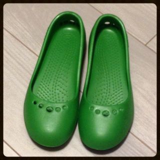 クロックス(crocs)のcrocs シューズ(サンダル)