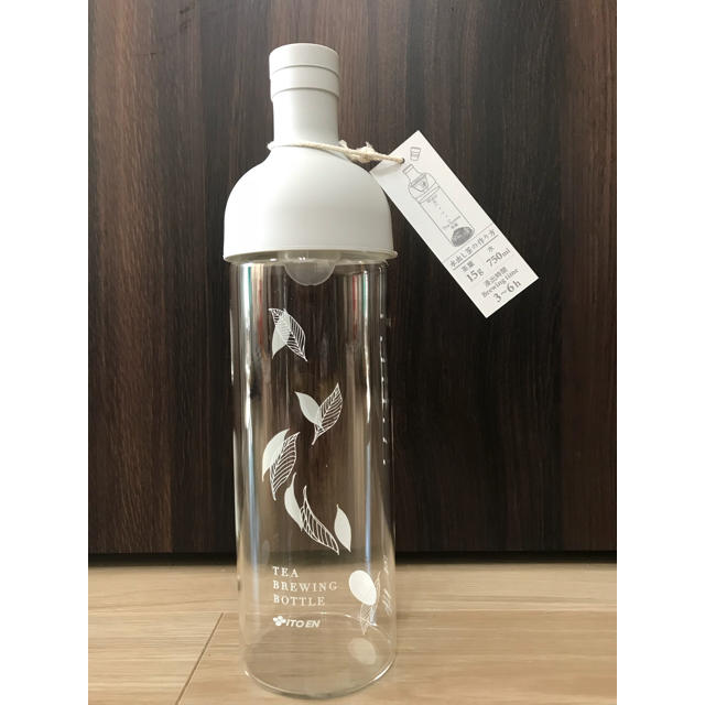 HARIO(ハリオ)のTEA BREWING BOTTLE 750ml ペールグレー 伊藤園 インテリア/住まい/日用品のキッチン/食器(容器)の商品写真