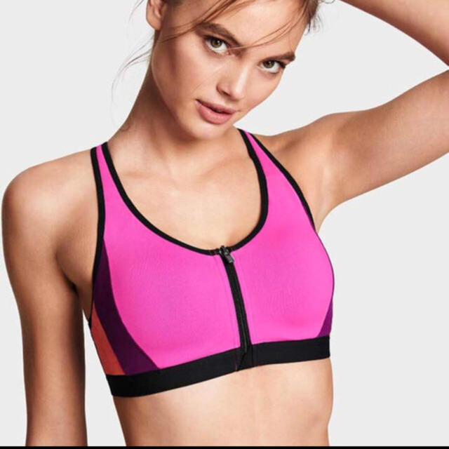 Victoria's Secret(ヴィクトリアズシークレット)の新品 Victoria’s Secret ノックアウト スポブラカップ付 32C スポーツ/アウトドアのスポーツ/アウトドア その他(その他)の商品写真