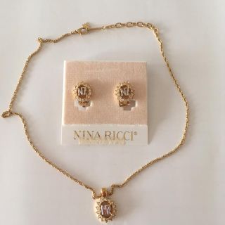 ニナリッチ(NINA RICCI)のニナリッチ ゴールドデザイン ネックレス&イヤリング 未使用品 ビンテージ(イヤリング)