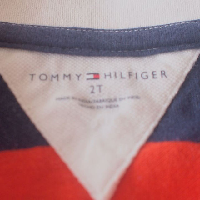 TOMMY HILFIGER(トミーヒルフィガー)のトミーヒルフィガー ベビー ポロシャツ 2T 2枚セット キッズ/ベビー/マタニティのベビー服(~85cm)(その他)の商品写真