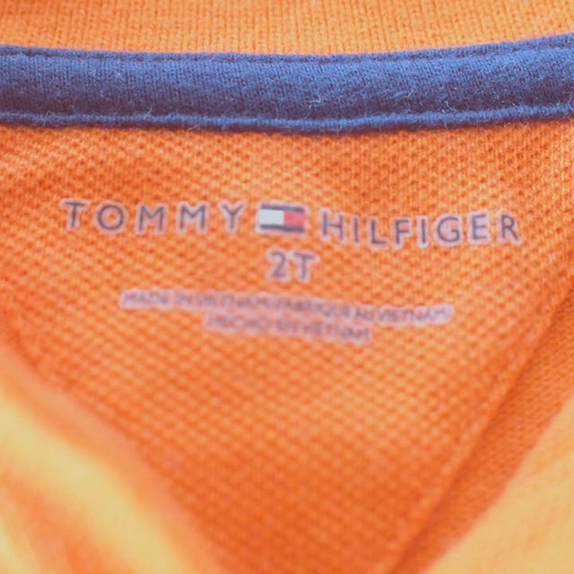 TOMMY HILFIGER(トミーヒルフィガー)のトミーヒルフィガー ベビー ポロシャツ 2T 2枚セット キッズ/ベビー/マタニティのベビー服(~85cm)(その他)の商品写真