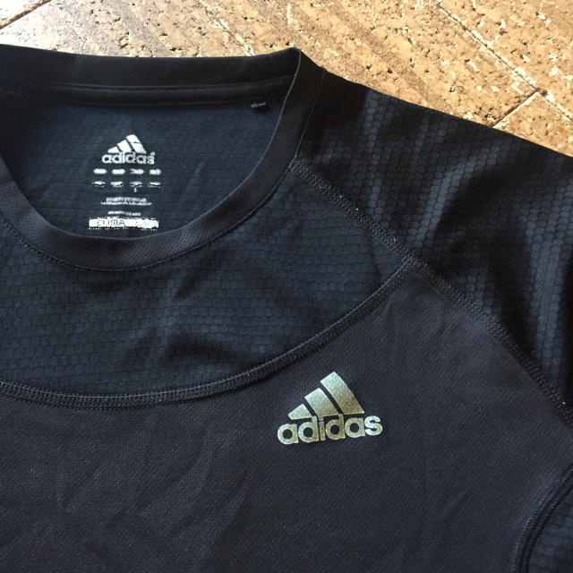 adidas(アディダス)のアディダスティーシャツ メンズのトップス(Tシャツ/カットソー(半袖/袖なし))の商品写真