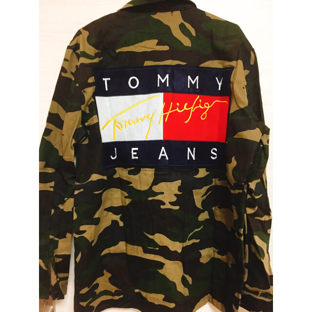 TOMMY HILFIGER(トミーヒルフィガー)の【即納】Tommy jeansカモフラージュジャケット(最終値下げ) メンズのジャケット/アウター(Gジャン/デニムジャケット)の商品写真