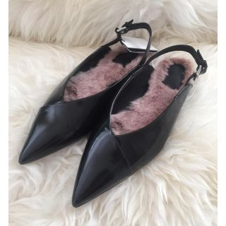 ザラ(ZARA)の新品・未使用【ZARA】フェイクファーパンプス(ハイヒール/パンプス)