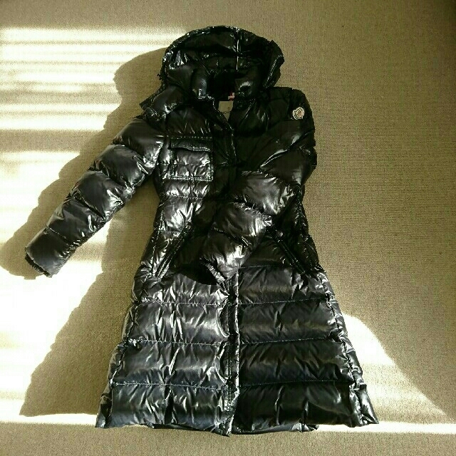 MONCLER(モンクレール)の専用です  MONCLER  定番お洒落ダウンコート(クリーニング済み)  レディースのジャケット/アウター(ダウンコート)の商品写真