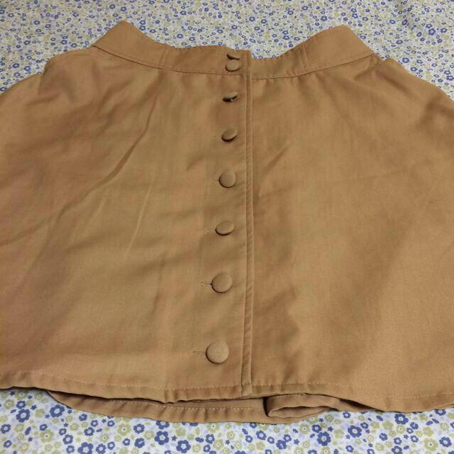HONEYS(ハニーズ)の前ボタンか可愛い♡楽チンスカート レディースのスカート(ひざ丈スカート)の商品写真