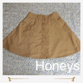 ハニーズ(HONEYS)の前ボタンか可愛い♡楽チンスカート(ひざ丈スカート)