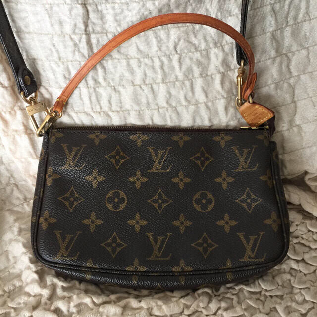 ルイビトン アクセサリーポーチ ショルダーストラップ付き ルイビトン アクセサリーポーチ ショルダーストラップ付き