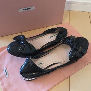 ミュウミュウ(miumiu)のmiumiu ビジュー付きフラットシューズ 37(バレエシューズ)