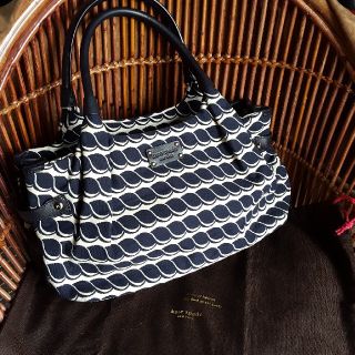 ケイトスペードニューヨーク(kate spade new york)ののんた様専用　保存袋付！kate spade　ハンドバッグ　ベージュ×ネイビー(ハンドバッグ)