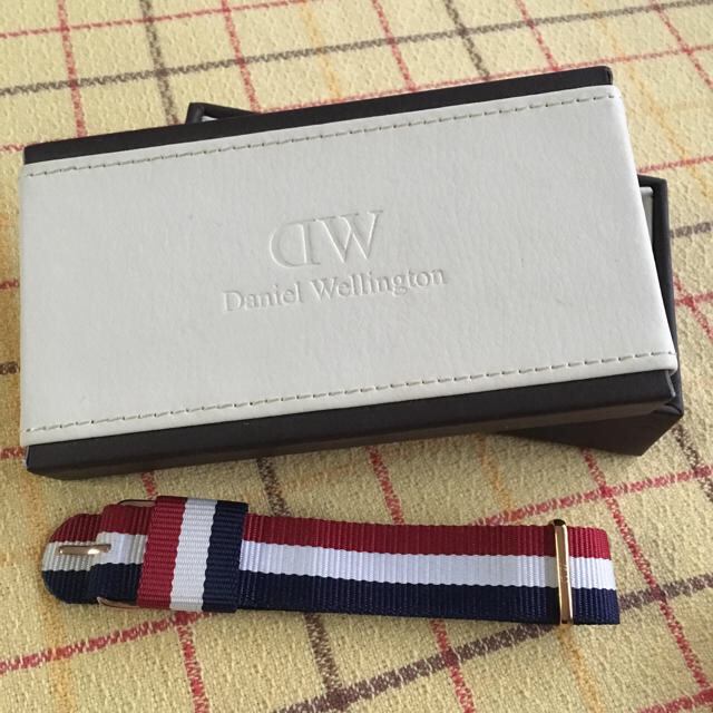 Daniel Wellington(ダニエルウェリントン)のdaniel wellingtonのベルト メンズの時計(腕時計(アナログ))の商品写真