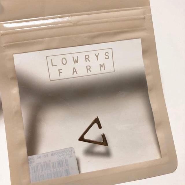 LOWRYS FARM(ローリーズファーム)のLOWRYS FARM 三角イヤーカフ レディースのアクセサリー(イヤーカフ)の商品写真