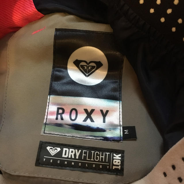 Roxy(ロキシー)のゆ様専用 着用1度のみ ロキシー スノボ パンツ レディース スポーツ/アウトドアのスノーボード(ウエア/装備)の商品写真