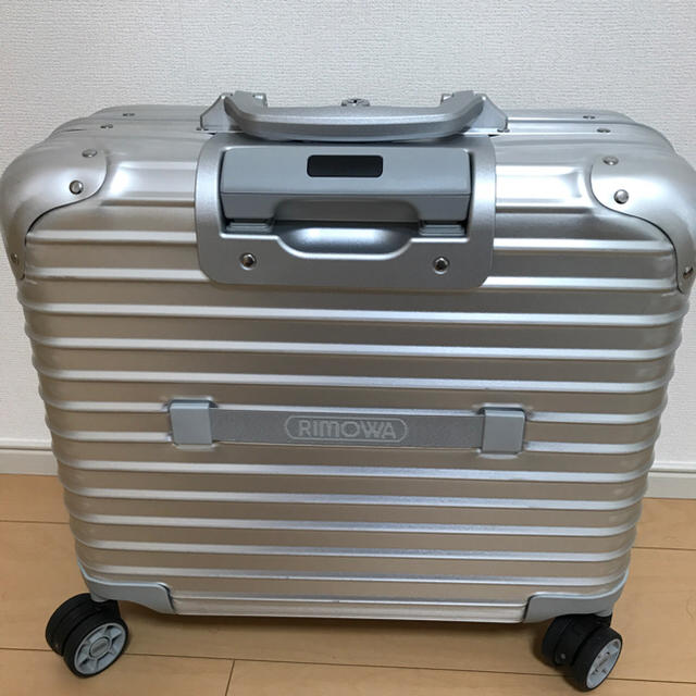 【JP様専用】新品未使用 リモワ スーツケース トパーズ 4輪 26L | フリマアプリ ラクマ