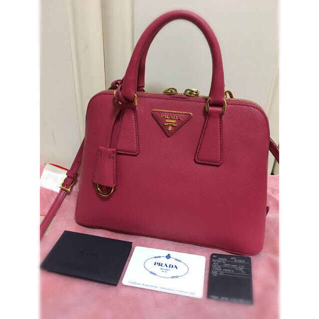 人気ブランド新作豊富 PRADA プラダ♡サフィアーノ - ハンドバッグ 人気ブランド新作豊富 PRADA プラダ♡サフィアーノ - ハンドバッグ