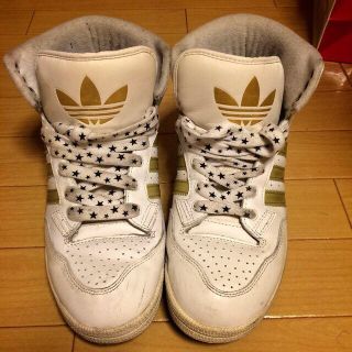 アディダス(adidas)のアディダス スニーカー 白×金(スニーカー)