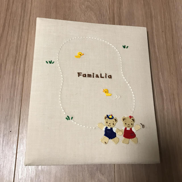 familiar(ファミリア)のfamiliar アルバム  難有り キッズ/ベビー/マタニティのメモリアル/セレモニー用品(アルバム)の商品写真