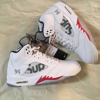 シュプリーム(Supreme)のAir Jordan 5 retro supreme(スニーカー)