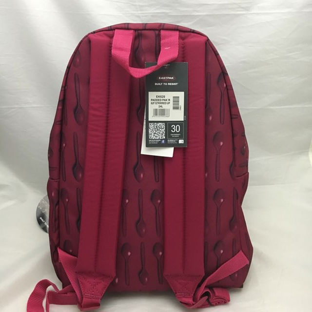 EASTPAK(イーストパック)の新品【EASTPAK(イーストパック)】リュック/デイパック レッド 赤 レディースのバッグ(リュック/バックパック)の商品写真