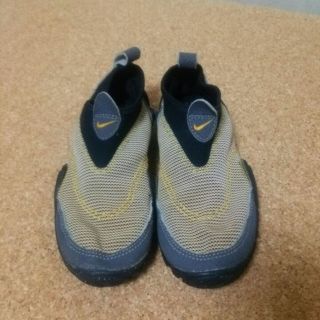 ナイキ(NIKE)の値下げキッズ★NIKEアクアシューズ17㎝(その他)