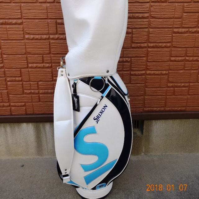 DUNLOP(ダンロップ)の送料無料 SRIXON スリクソン キャディバッグ ゴルフバッグ 中古 美品 スポーツ/アウトドアのゴルフ(その他)の商品写真