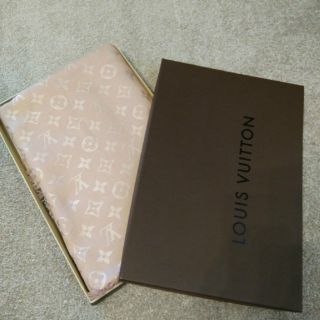 ルイヴィトン(LOUIS VUITTON)の美品♡箱付き♡ルイヴィトンのショール（ストール）(マフラー/ショール)