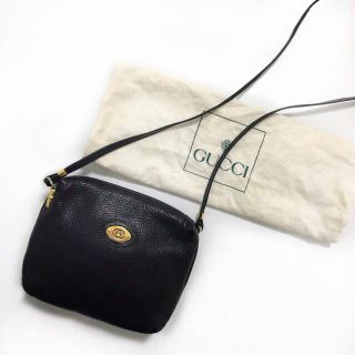 グッチ(Gucci)の超美品♡レア♡グッチ♡ロゴプレートつき♡レザーショルダーバッグ♡型押し(ショルダーバッグ)