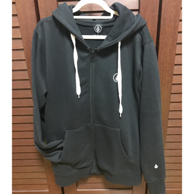 volcom(ボルコム)のVolcom 黒 パーカー レディースのトップス(パーカー)の商品写真