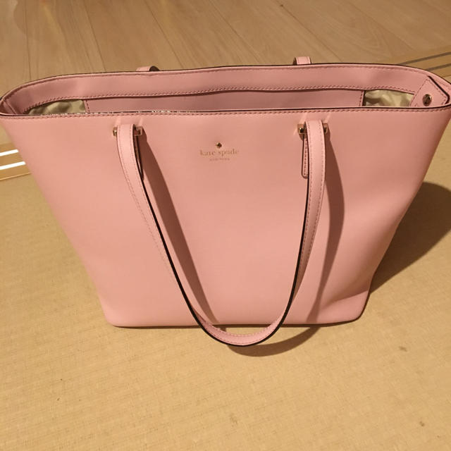 kate spade new york(ケイトスペードニューヨーク)のケイトスペード  ピンクのバッグ レディースのバッグ(トートバッグ)の商品写真