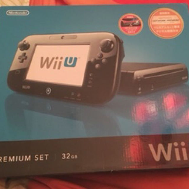 Wii U(ウィーユー)のWii U kuro premium set 32GB エンタメ/ホビーのゲームソフト/ゲーム機本体(家庭用ゲーム機本体)の商品写真