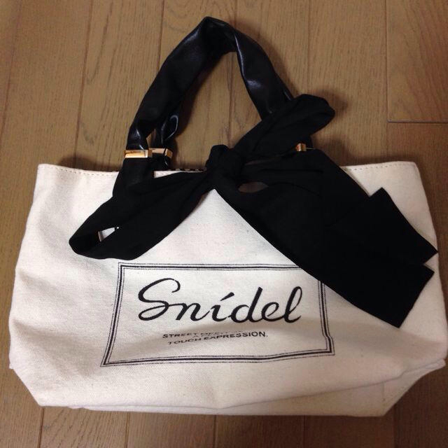 SNIDEL(スナイデル)のsnidelミニバッグ レディースのバッグ(ハンドバッグ)の商品写真