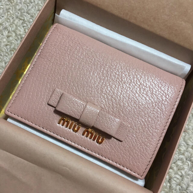 新品同様♡miumiu二つ折財布リボン付きミュウミュウ二つ折り財布ピンク ...