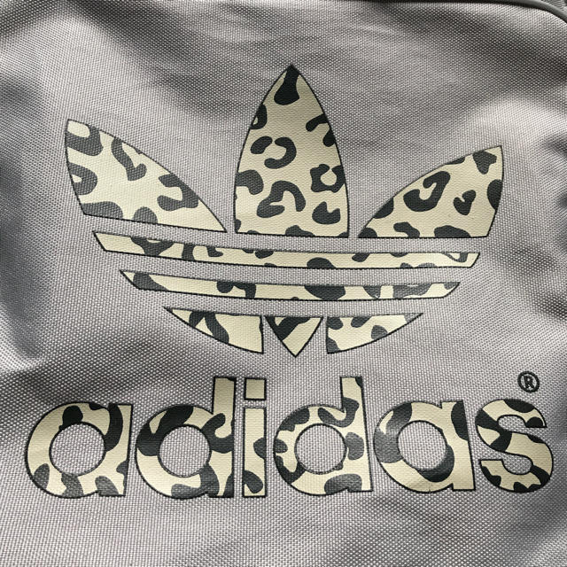 adidas(アディダス)のアディダス  リュック レディースのバッグ(リュック/バックパック)の商品写真