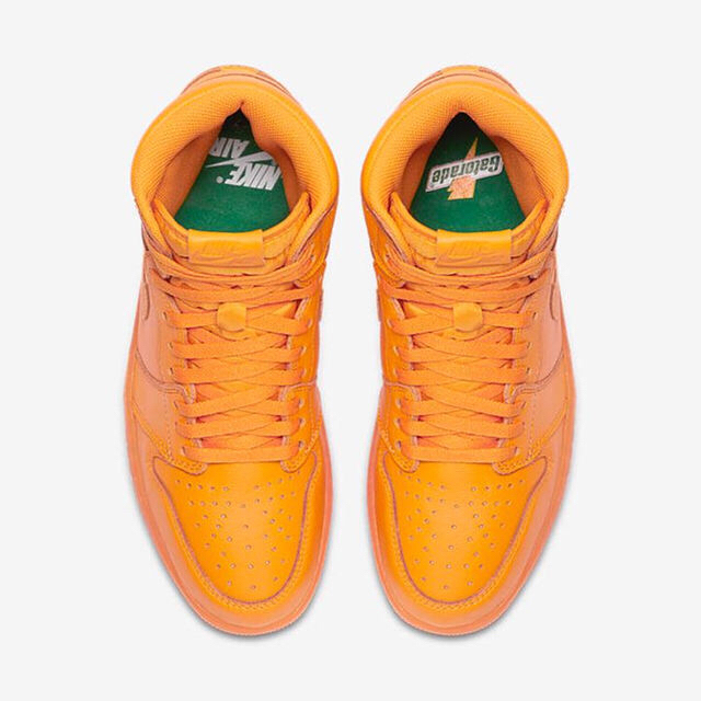 NIKE(ナイキ)の☆ tear☆様専用 エア ジョーダン 1 HIGH OG "Orange" メンズの靴/シューズ(スニーカー)の商品写真