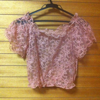 リリーブラウン(Lily Brown)のピンクの花柄レーストップス(Tシャツ(半袖/袖なし))