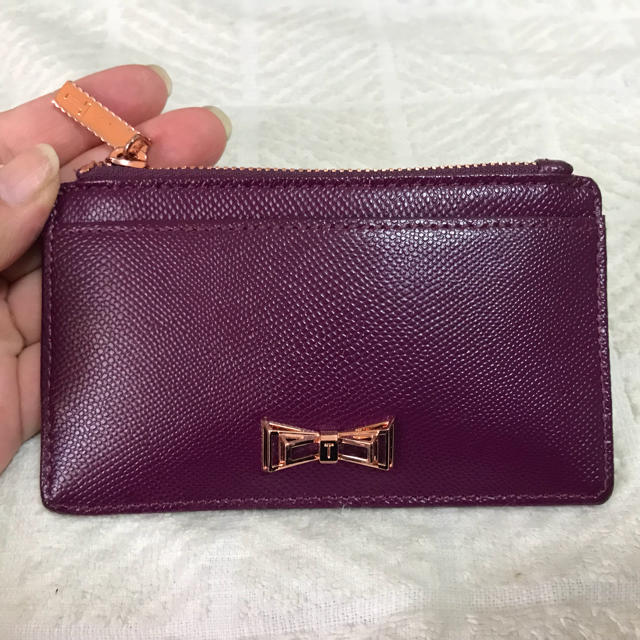 TED BAKER(テッドベイカー)のTEDBAKERテッドベイカー 小物入れポーチ付き定期入れ パスケース パープル レディースのファッション小物(パスケース/IDカードホルダー)の商品写真