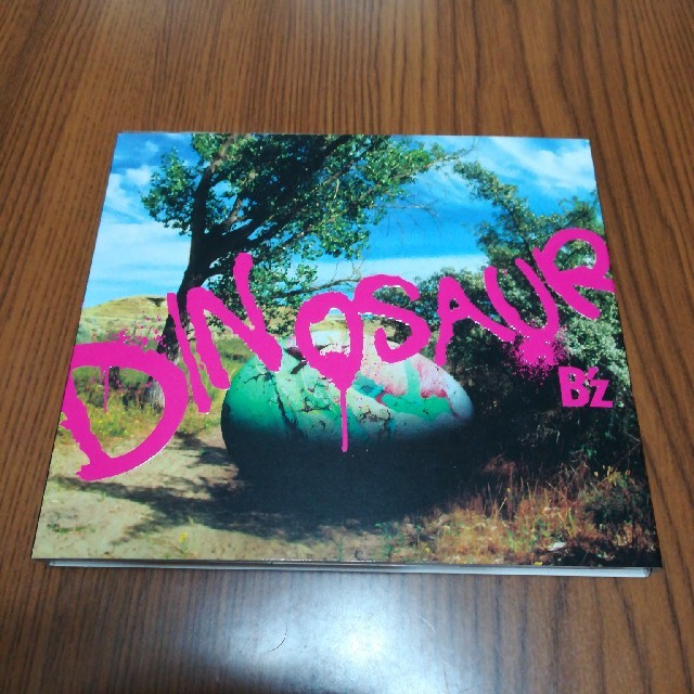 【ラクマ記念sale】B'z　アルバム　Dinosaur Blu-ray付 エンタメ/ホビーのCD(ポップス/ロック(邦楽))の商品写真