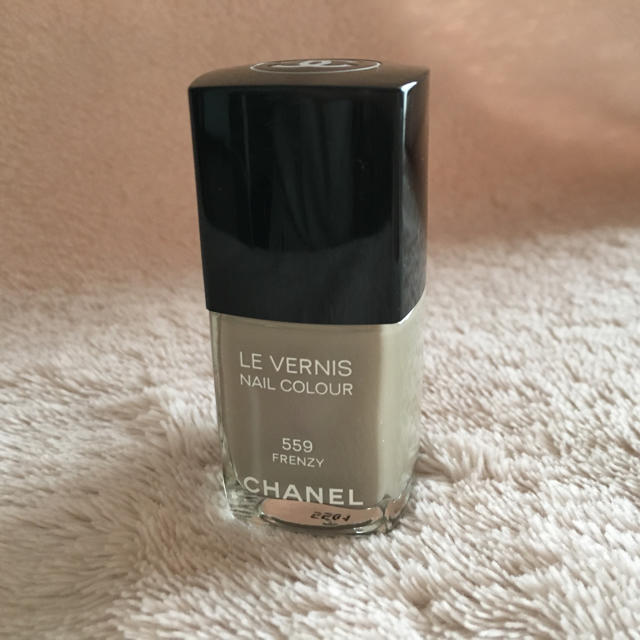 CHANEL(シャネル)のCHANEL ヴェルニ ネイルエナメル 559 FRENZY フレンジー コスメ/美容のネイル(マニキュア)の商品写真