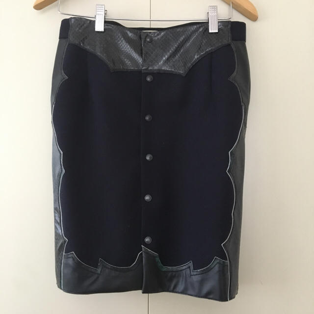 TOGA(トーガ)のTOGA ウエスタン膝丈スカート レディースのスカート(ひざ丈スカート)の商品写真