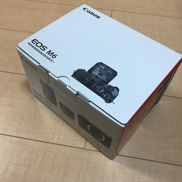 新品！！Canon ミラーレスカメラ EOS M6 ボディのみ